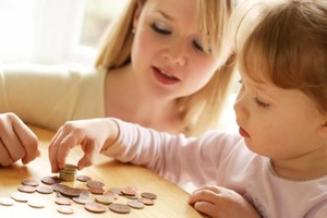 Как сформировать у ребенка правильное отношение к деньгам: дети не должны видеть финансовые переживания родителей