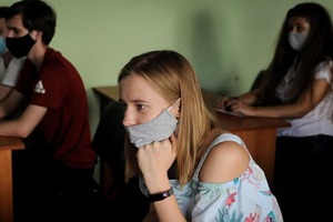 "Если ситуация позволит": в Москве допустили возвращение школ к очному обучению после каникул