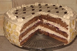 Пышный бисквитный торт "Кофейный" с маскарпоне: изюминку вкусу добавляет амаретто