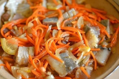 Вкуснейшая Селедка в банке: гости сметают со стола в считанные минуты.