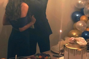 Футболист "Арсенала" Месут Озил женился на сказочной турецкой девушке. Ее красотой восхищается весь Интернет