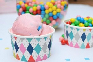 Розовое мороженое со вкусом жвачки: такое легко сделать дома