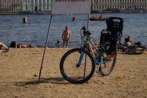 Первого июля в Санкт-Петербурге открывается купальный сезон: Роспотребнадзор заявил, что "пригодных" для купания водоемов нет
