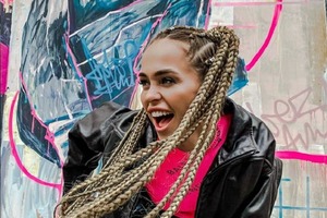 Анна Хилькевич приняла участие в фестивале уличной культуры ENCORE: подписчиков сразил ее новый образ “отвязной девчонки” с косами