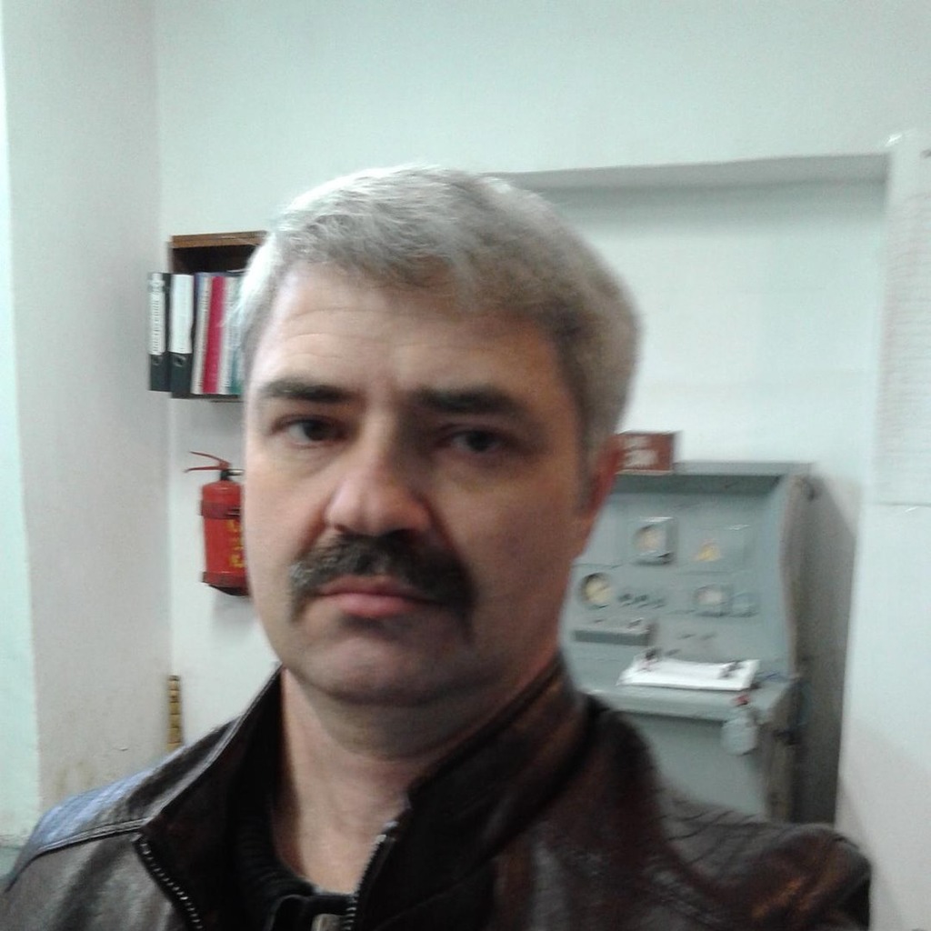 Олег коновалов москва