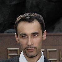 Амир Камалдинов
